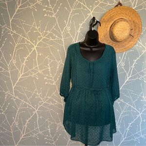 Motherhood Maternity teal dotted chiffon 3/4 sleeve tunic top size M